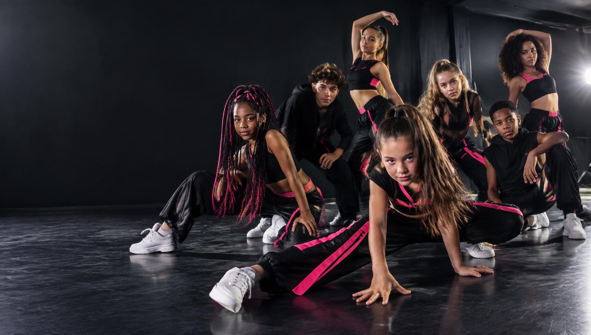 Young Darians dancers performing street dance together